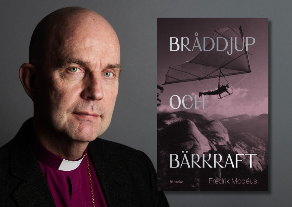 Till vänster syns ett porträtt på biskop Fredrik Modéus. Till höger syns bokomslaget. På omslaget finns boktiteln, Bärkraft och Bråddjup. Omslagsbilden är en svartvit, lilatonad bild föreställande en person som kastat sig ut från en klippavsats med en hängglidare.