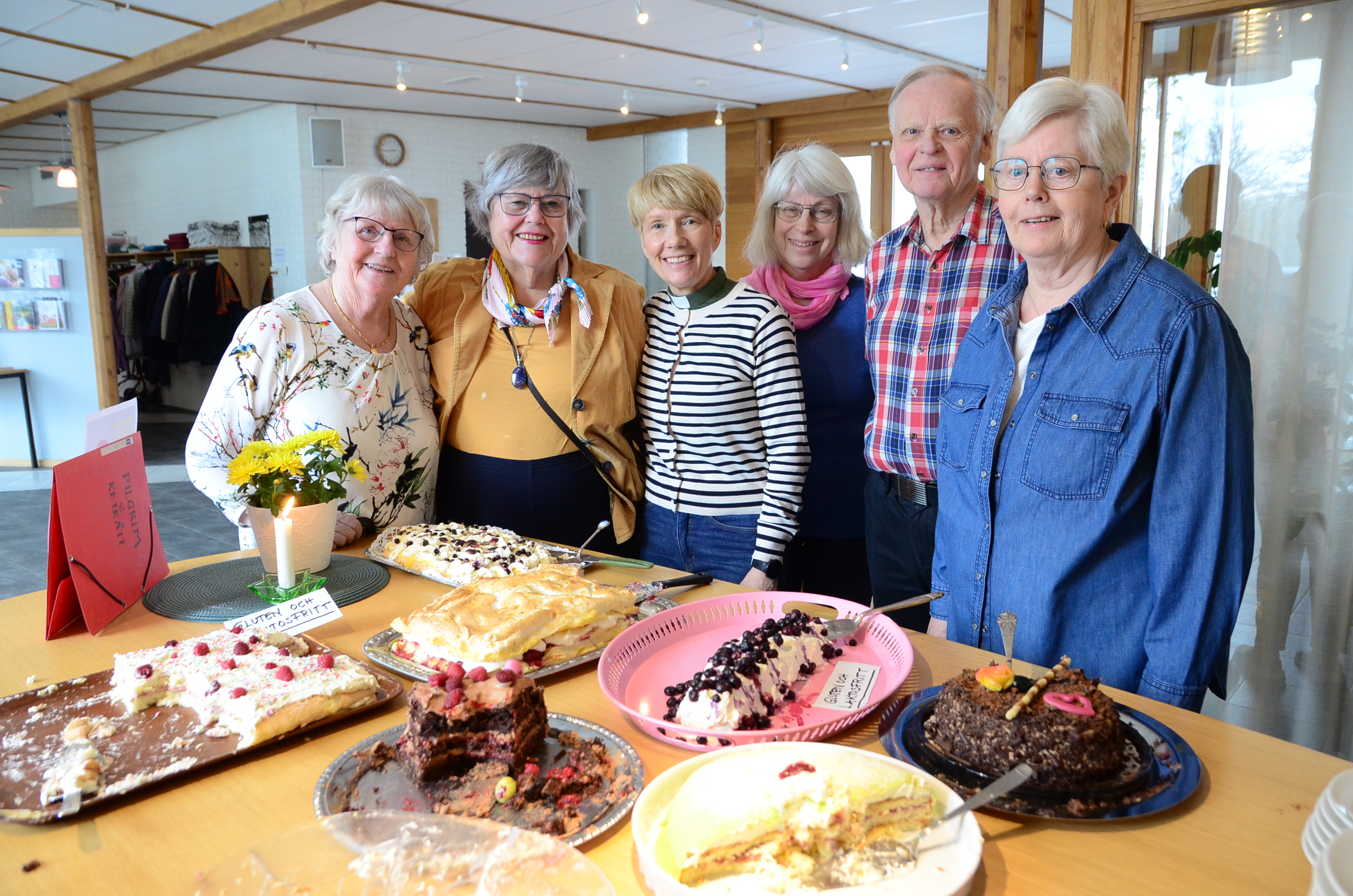 Från vänster: Laila Rex-Karlsson, Elsa Jönsson, diakonen Marie Nilsson, Pia Arnesson, Arne Johansson och Ulla Tegnér. Saknas på bilden gör Vera Sjödahl. 