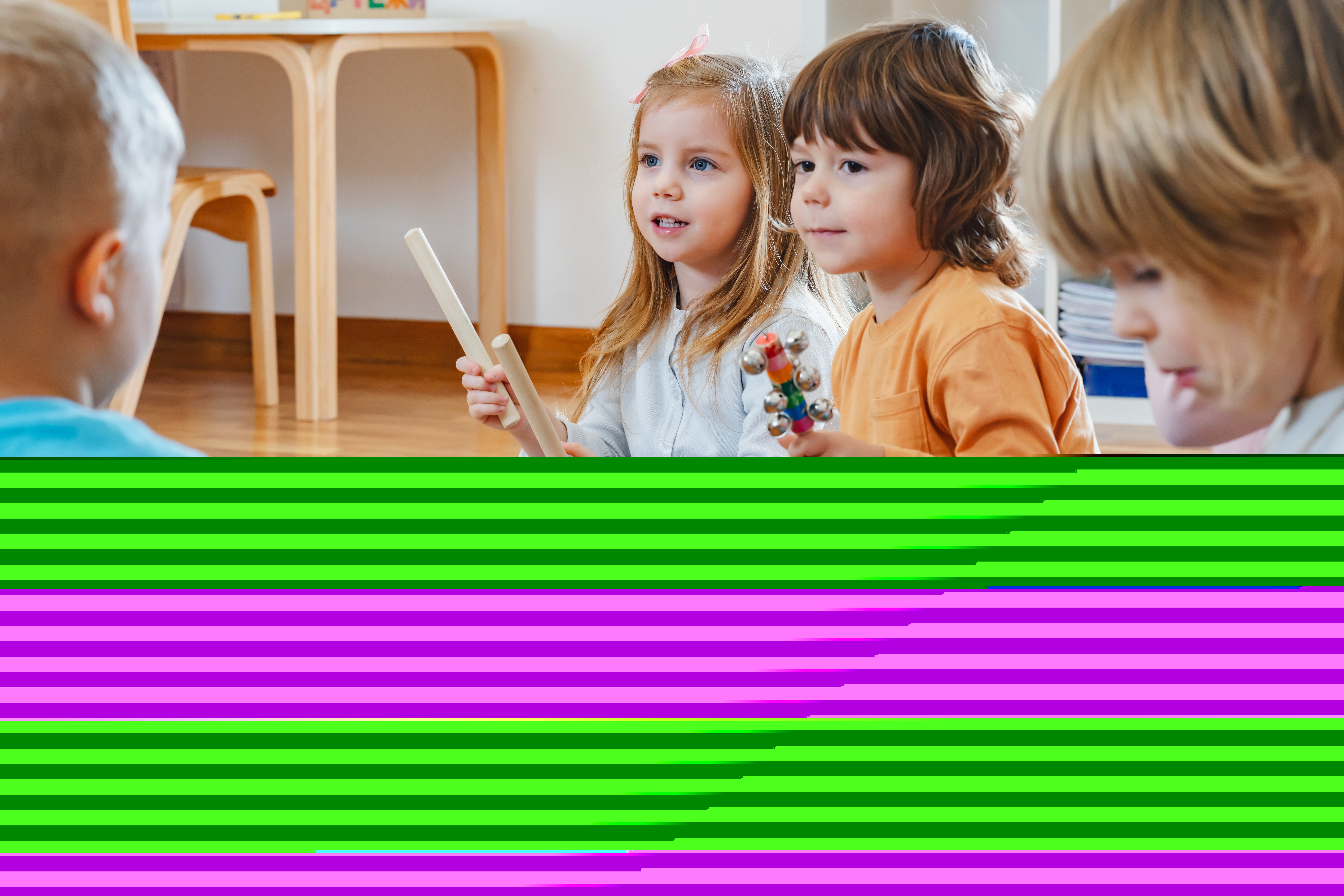 Förskolebarn med instrument