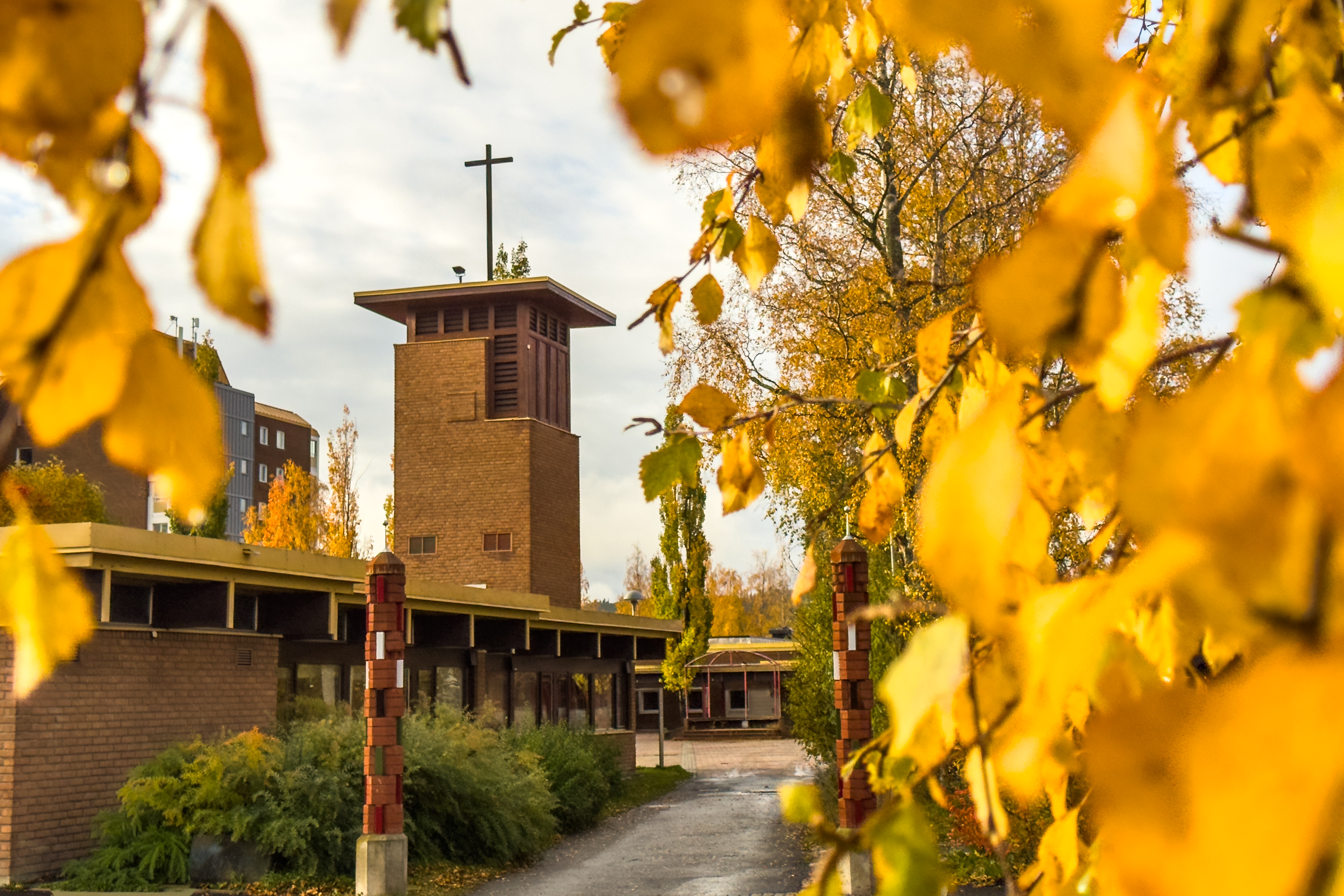 Lugnvikskyrkan i oktober