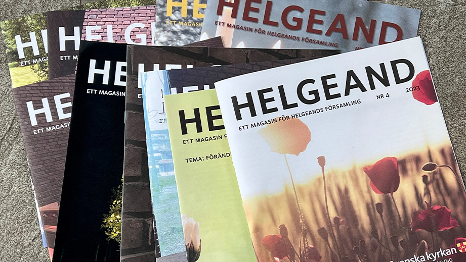 Flera nummer av Helgeandsmagasinet lagda invid och ovanpå varandra