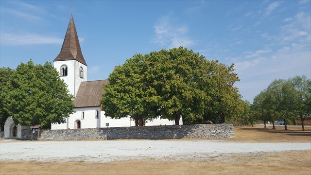 Vallstena kyrka