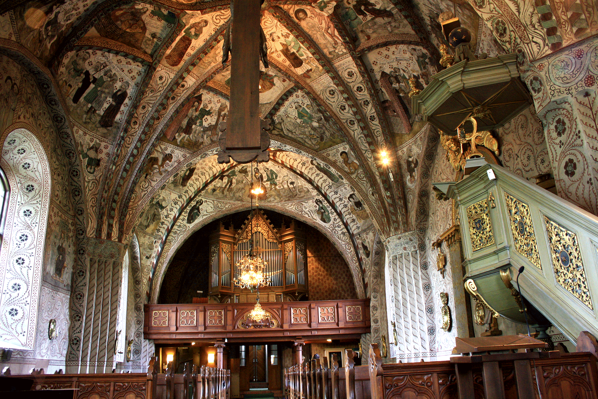 Interiör Odensala kyrka