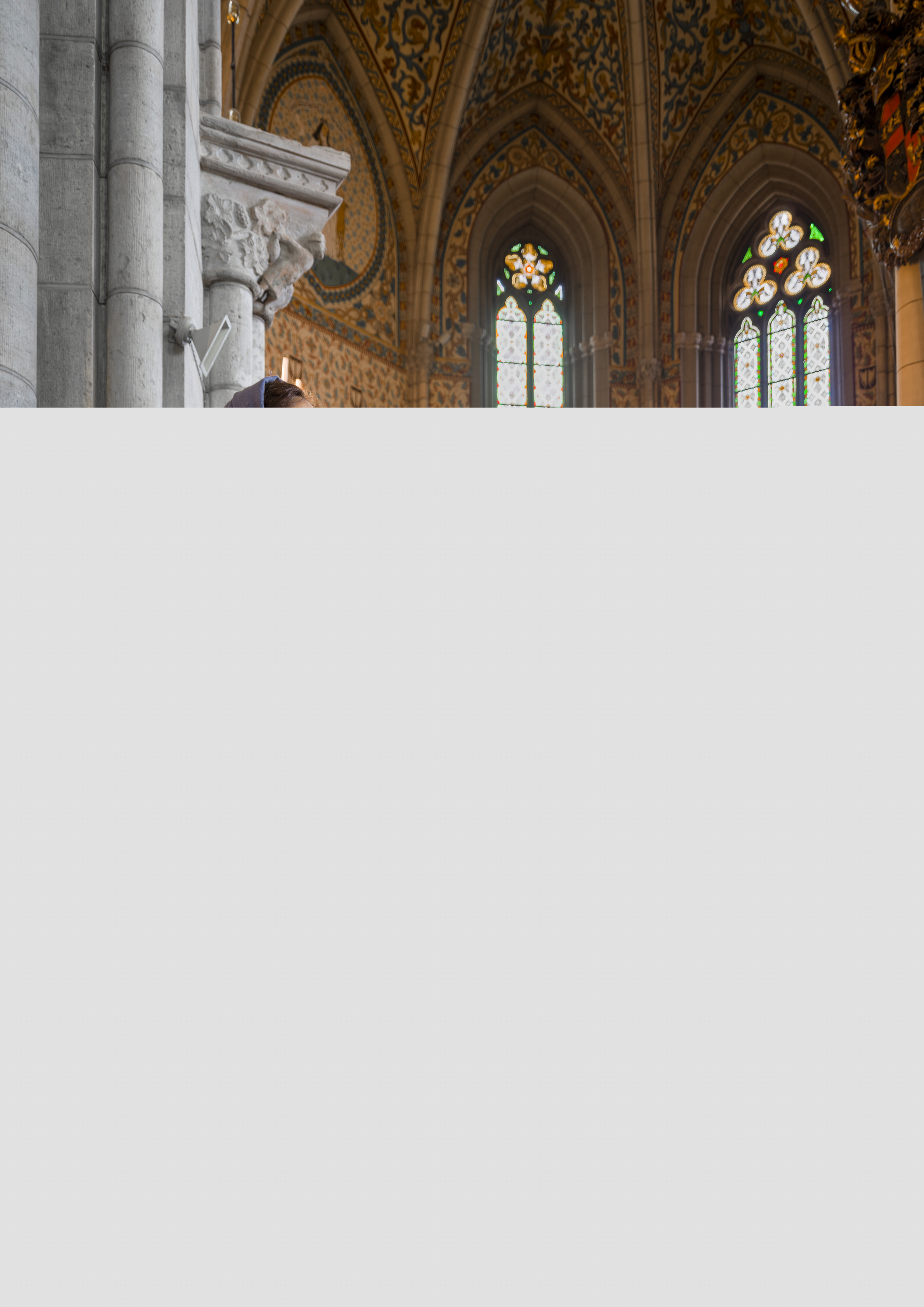 En skulptur av Maria i Uppsala domkyrka.