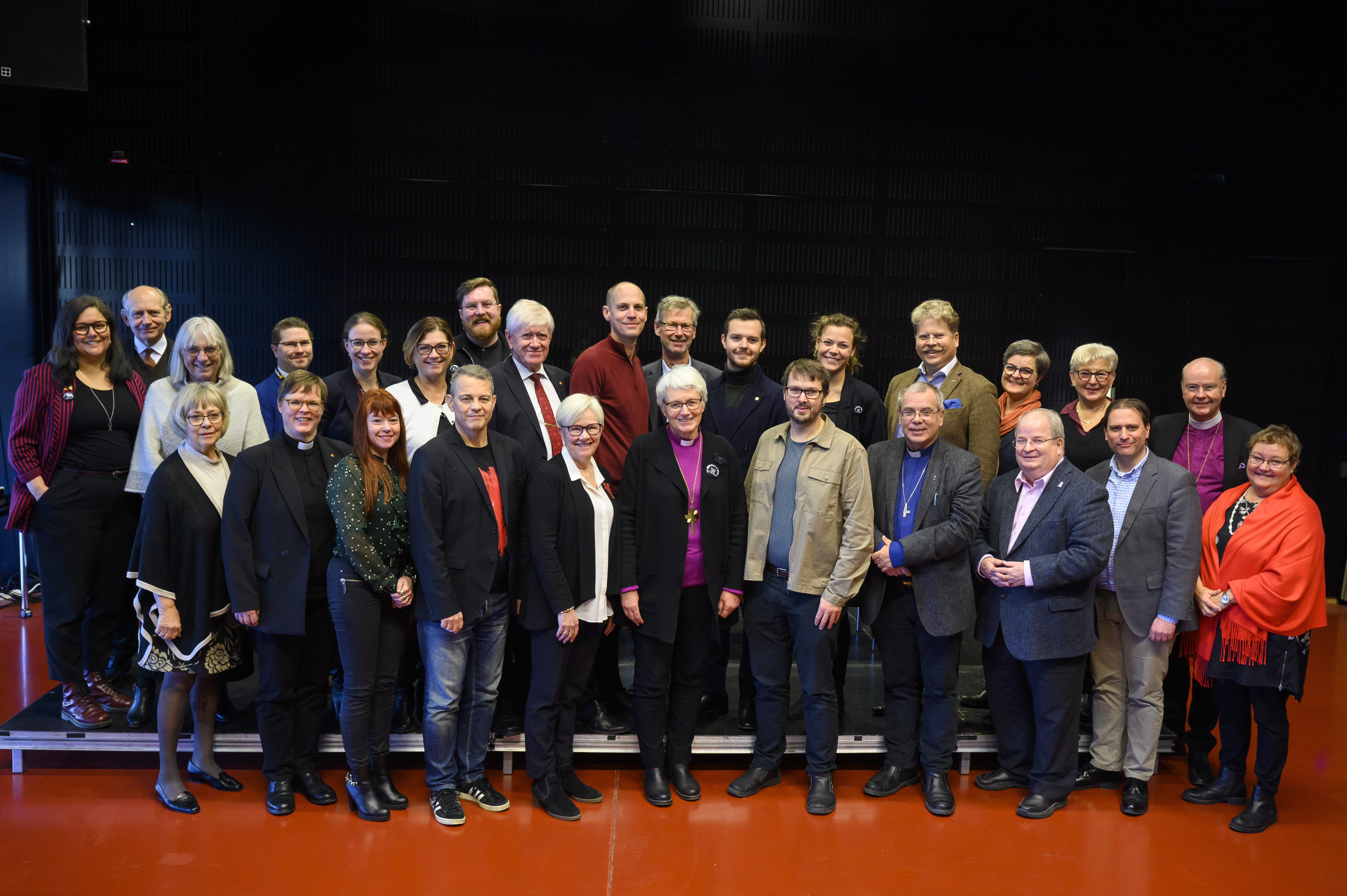 En gruppbild inomhus på Kyrkostyrelsen 2022–2025.